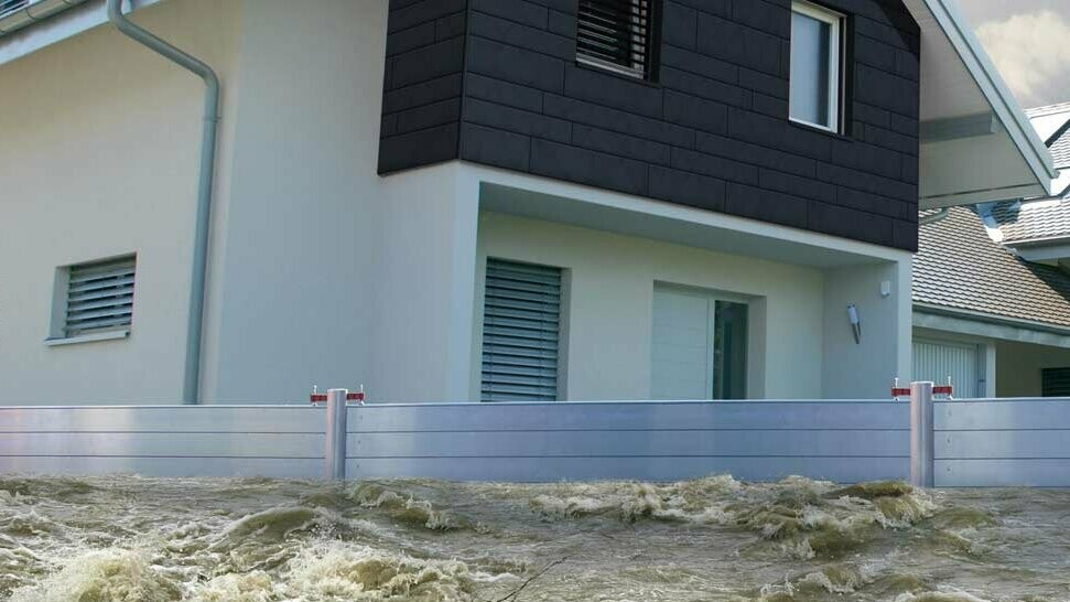 Mobil flomvernsystem beskytter hjemmet ditt mot høyvann og uvær, som for eksempel oversvømmelser