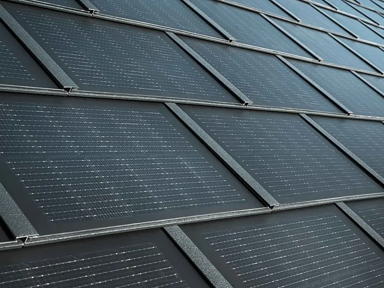 PREFA solcelle takplate i antrasitt: Det stormsikre taksystemet i aluminium har integrerte solcellemoduler som genererer strøm ved hjelp av solens kraft.