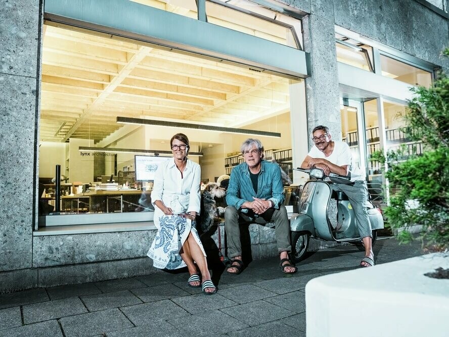 Ein Foto der verantwortlichen Architekten von lynx architecture des Mehrfamilienhauses in Dachau.