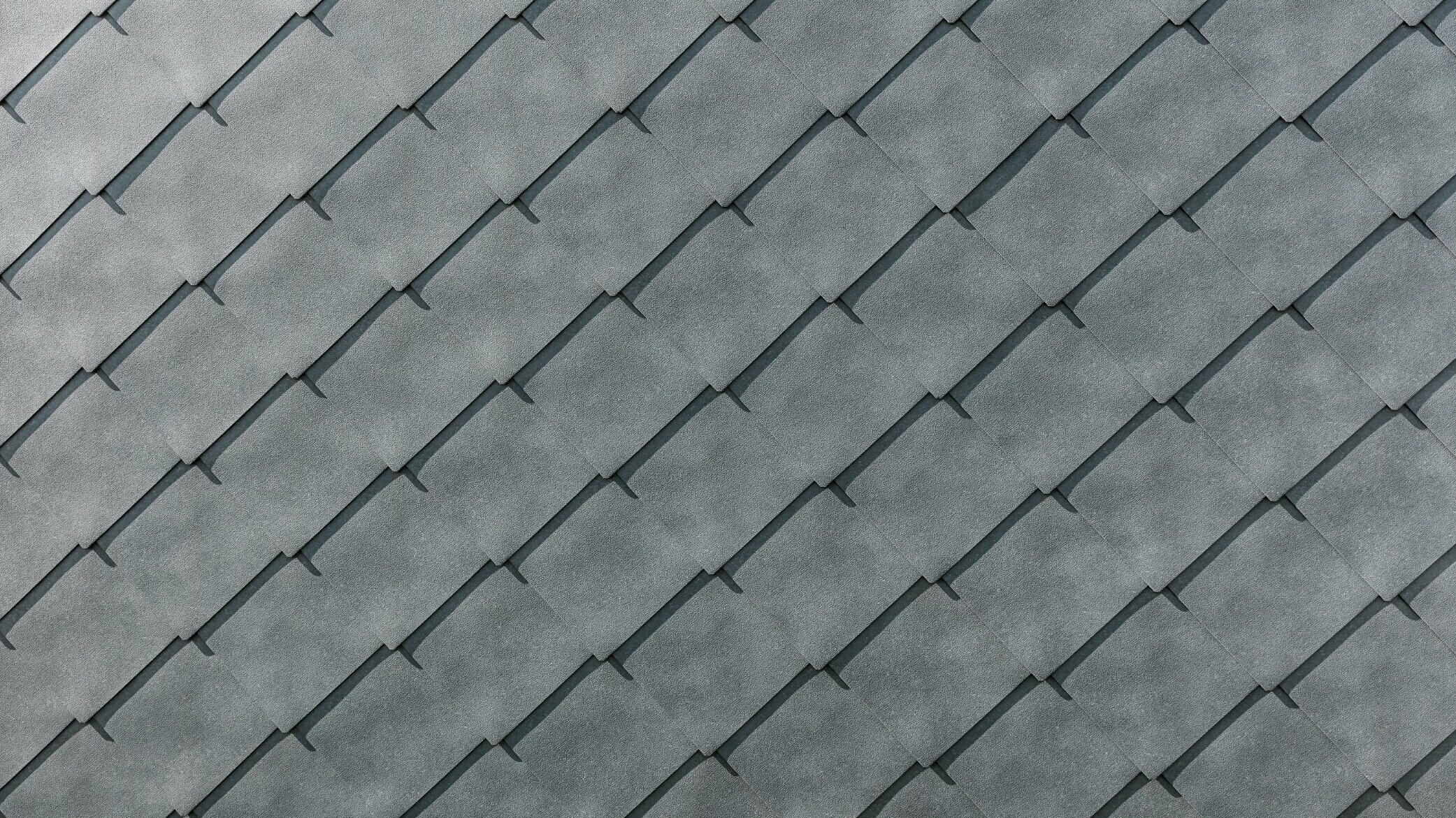 Detaljvisning av PREFA aluminium veggrombe 44 × 44 i P.10 steingrå