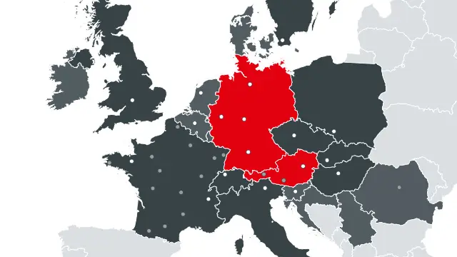Kart som viser alle europeiske land der PREFA har virksomhet, med de to produksjonsanleggene i Østerrike og Tyskland i rødt