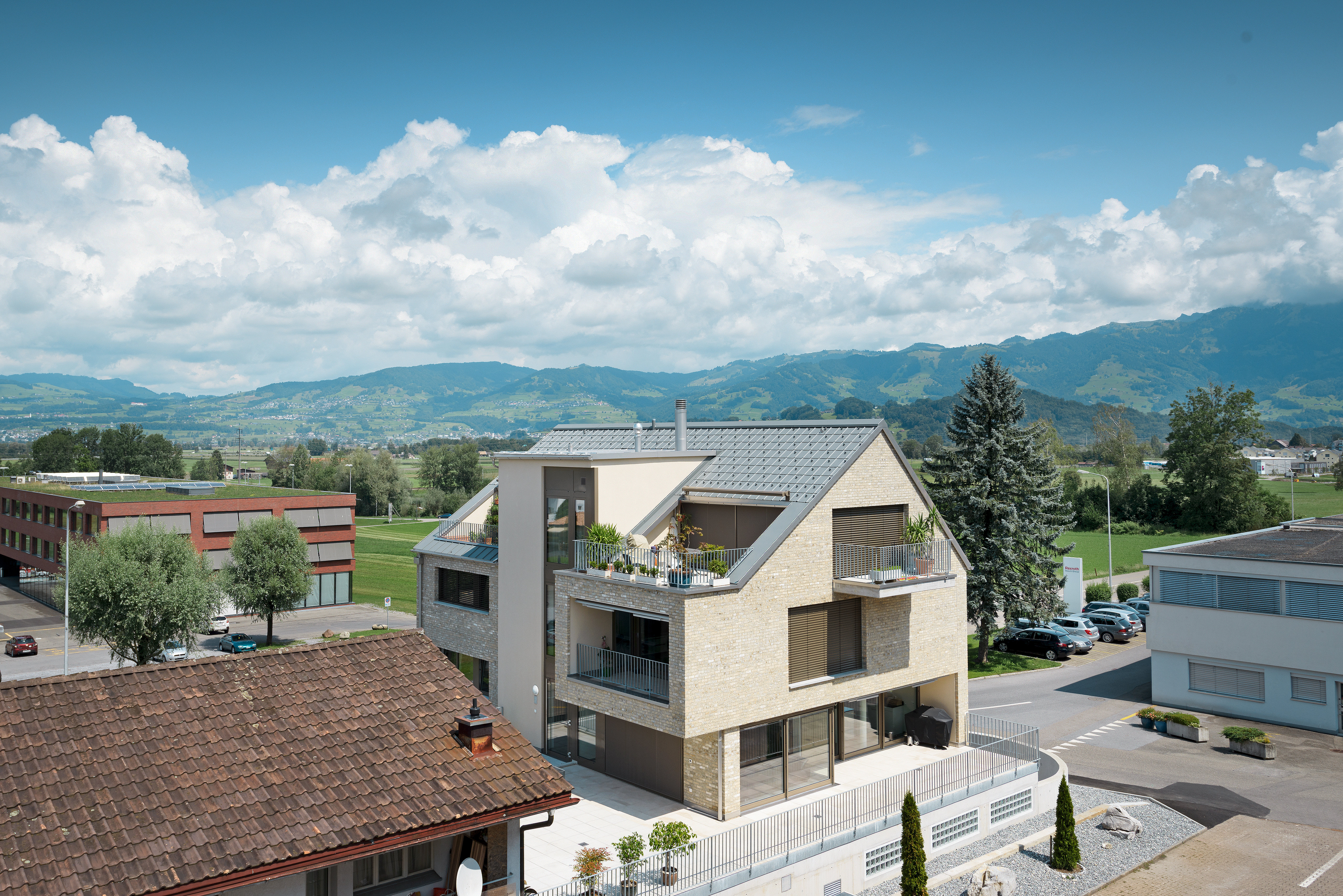 Referenzobjekte PREFA Taksystemer Takplate 07 P.10 lys grå