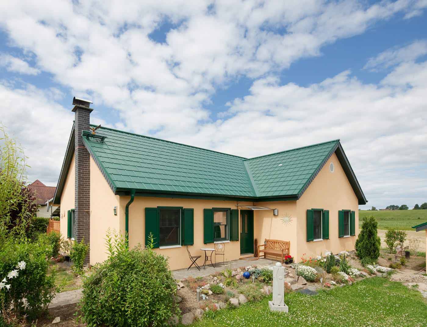 Referenzobjekte PREFA Taksystemer Takplate 06 P.10 mosegrønn