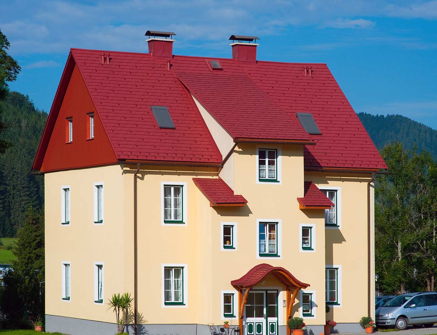 Referenzobjekte PREFA Taksystemer Takshingel 05 P.10 oksidrød