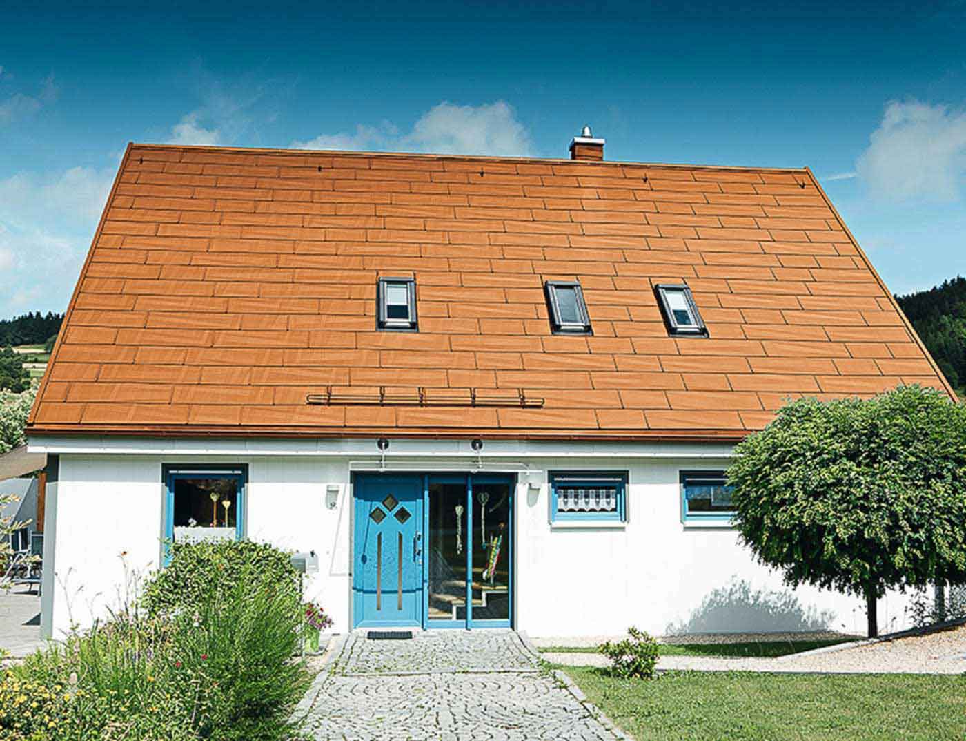 Referenzobjekte PREFA Taksystemer Takpanel FX.12 04 P.10 teglsteinsrød