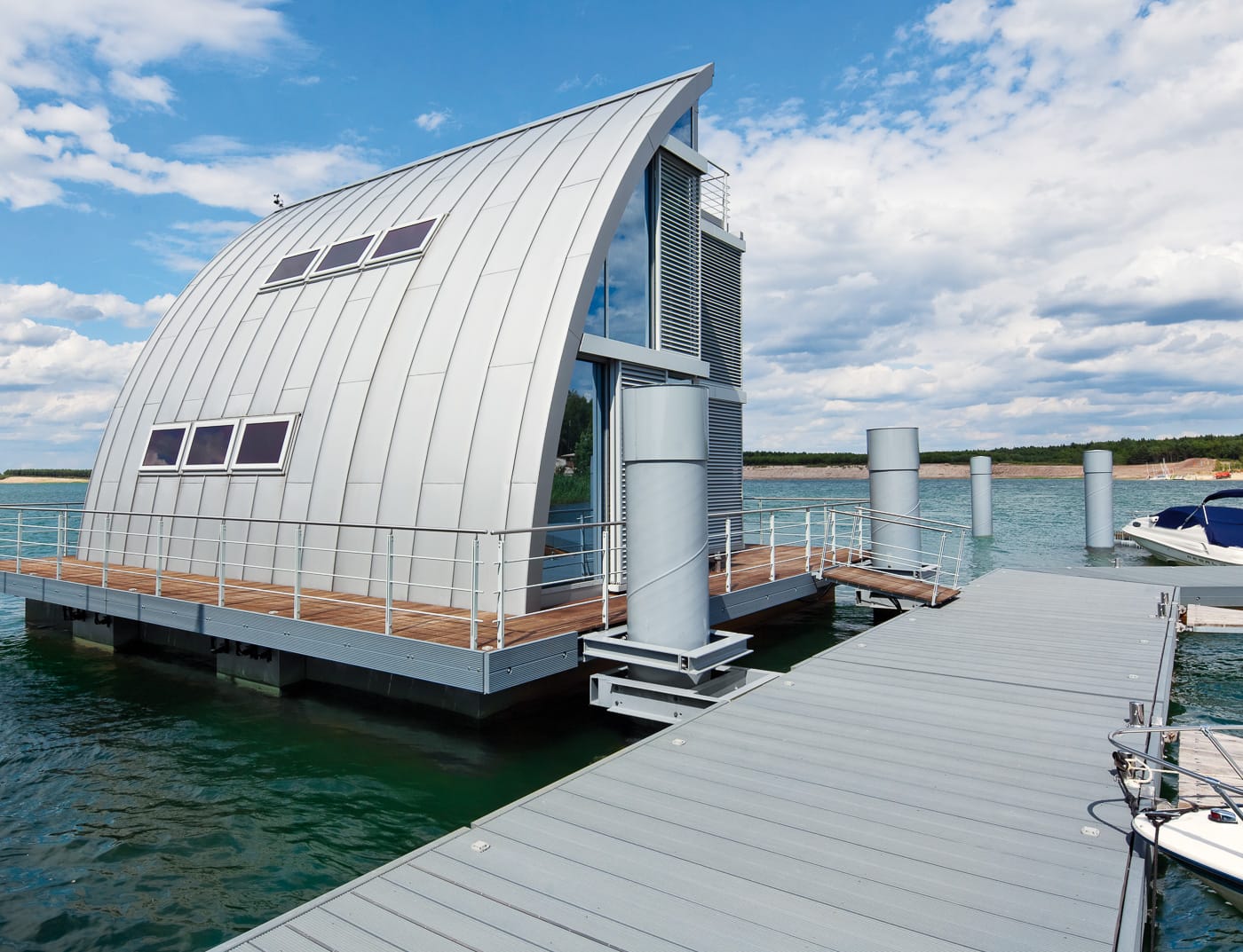 Referenzobjekte PREFA Fasadesystemer Fasadesystemer Prefalz® 12 sølv metallic