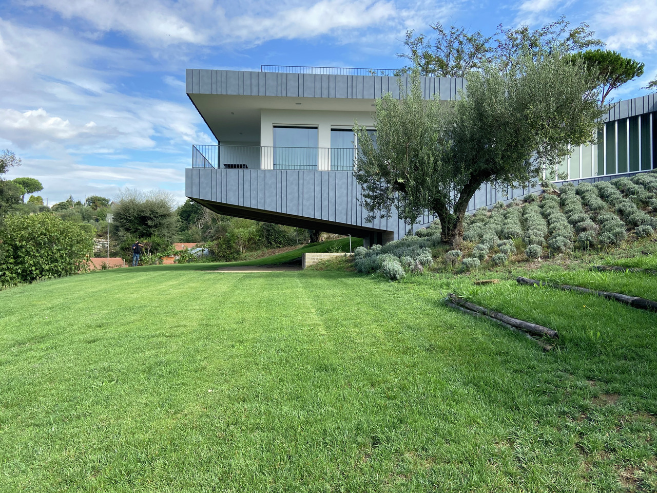 Referenzobjekte PREFA Fasadesystemer Fasadesystemer Prefalz® 43 P.10 steingrå