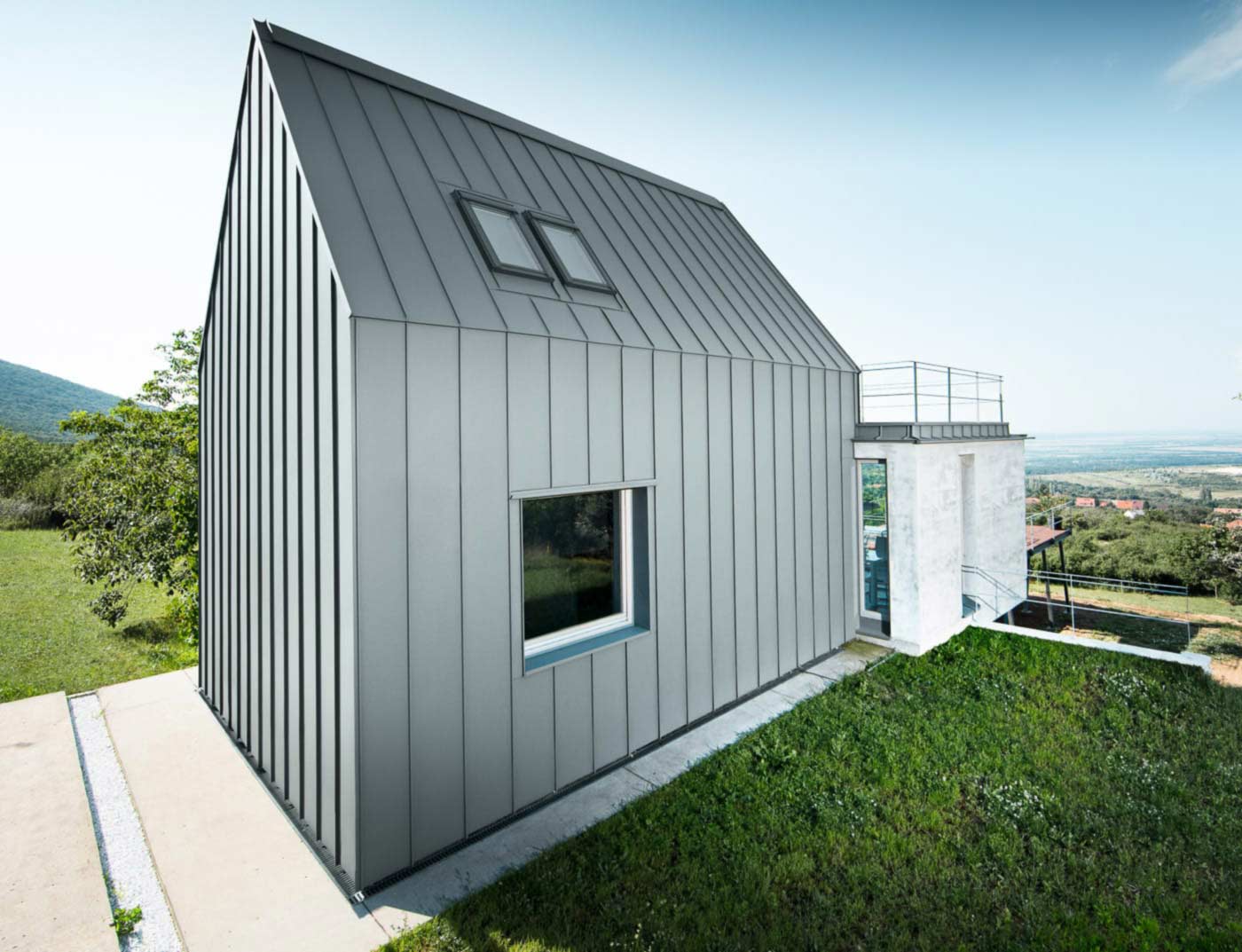 Referenzobjekte PREFA Taksystemer Taksystemer Prefalz ® 07 P.10 lys grå